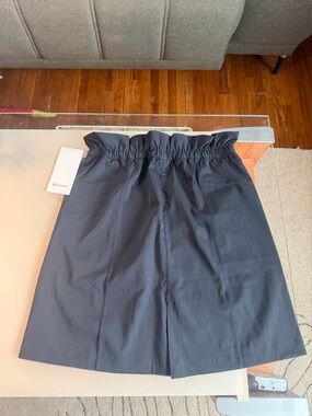 Lululemon Traveler Black Paperbag Waist Skirt size 10